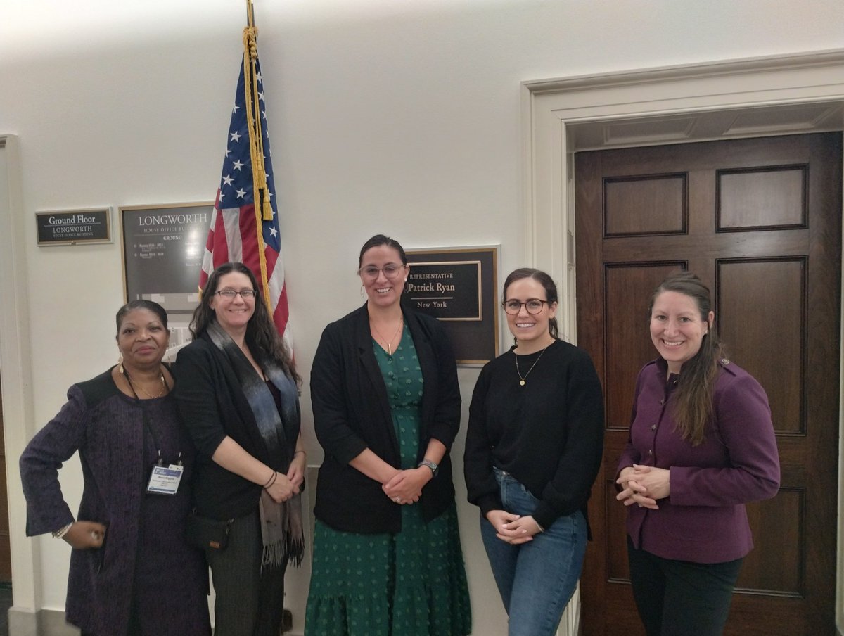 Thank you to Julianne from the office of @RepPatRyanNY for taking the time to talk with us about the importance of #WIOA funding! 

@NYATEP @SkillsCoalition #NSCSummit2023 #Investinskillsny 

@OLVHServices @CanCodeOrg @rocunited @ROC_NY @amlanesey