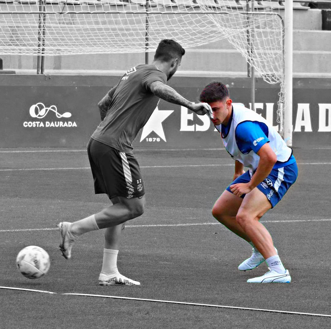 📝💪🏼 𝑹𝒆𝒂𝒅𝒚 𝒕𝒐 𝒍𝒆𝒂𝒓𝒏, 𝒓𝒆𝒂𝒅𝒚 𝒕𝒐 𝒈𝒓𝒐𝒘 𝒖𝒑

Gerard Urbina estará durante lo que resta de temporada en dinámica de primer equipo con el <a href="/NASTICTARRAGONA/">NÀSTIC DE TARRAGONA</a>. A por ello, Gerard! ❤️

#24x7x12 #NasticDeTarragona #1aRFEF