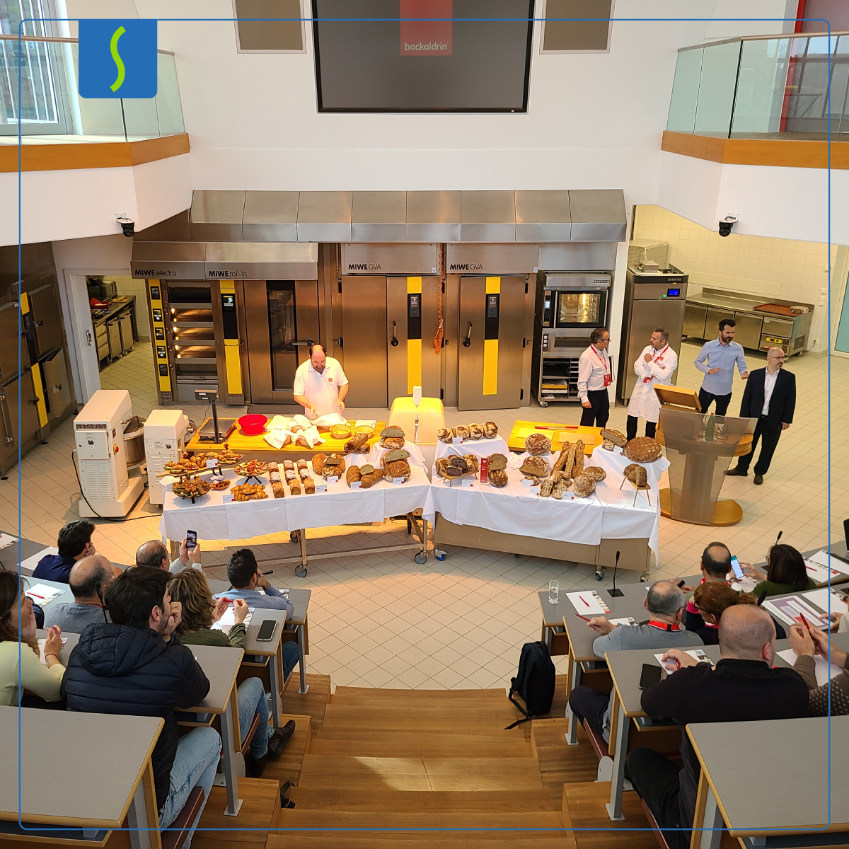 cusine_eu's tweet photo. Desde Cusiné hemos invitado a 22 clientes a visitar la fábrica de #Backaldrin, en #Asten 📍 Una experiencia enriquecedora donde se ha compartido el conocimiento de mercado, productos y casos de éxito en otras regiones del mundo. https://t.co/3YVC8JHgzV