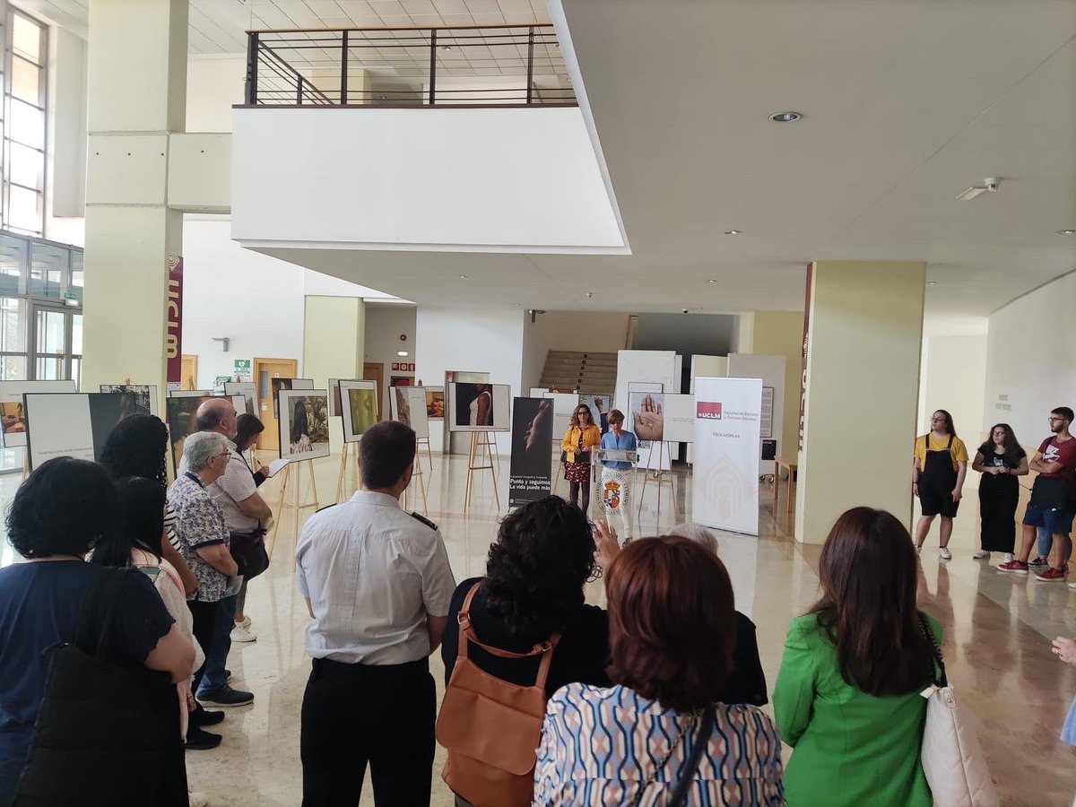 Facultad de Derecho y Ciencias Sociales CR (@fdcs_cr) on Twitter photo Esta mañana se ha inaugurado la exposición fotográfica “Punto y Seguimos. La Vida Puede Más “ en el hall del Paraninfo de la <a href="/fdcs_cr/">Facultad de Derecho y Ciencias Sociales CR</a>. La exposición estará en el centro hasta el 5 de mayo. Posteriormente se ha impartido una charla inaugural y se ha realizado una visita guiada. Esta mañana se ha inaugurado la exposición fotográfica “Punto y Seguimos. La Vida Puede Más “ en el hall del Paraninfo de la <a href="/fdcs_cr/">Facultad de Derecho y Ciencias Sociales CR</a>. La exposición estará en el centro hasta el 5 de mayo. Posteriormente se ha impartido una charla inaugural y se ha realizado una visita guiada.