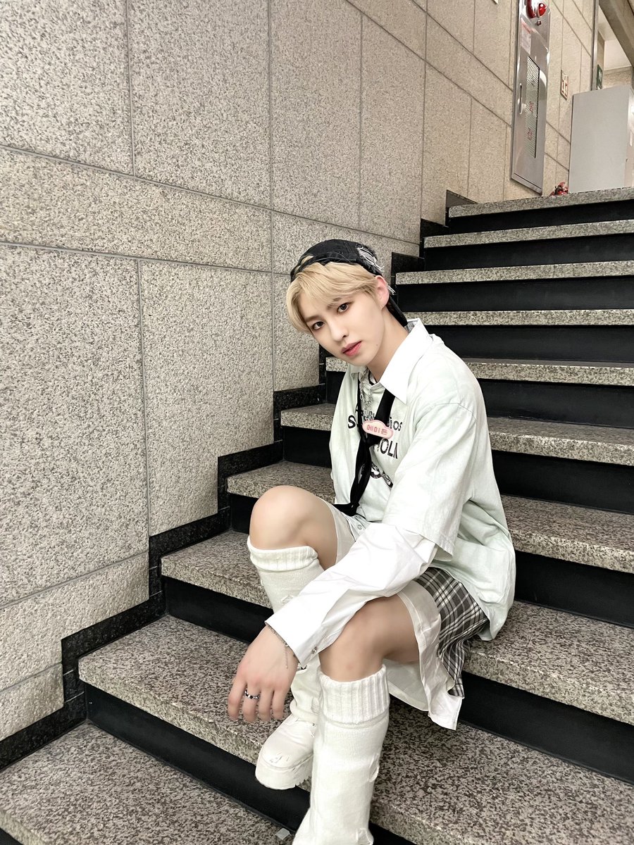 by_EPEX's tweet photo. [#에이든]

완벽한 오늘 날씨 만나자고⛅️
#제니스사랑해

#EPEX #이펙스 #AYDEN #에이든 https://t.co/BKoJF44pah