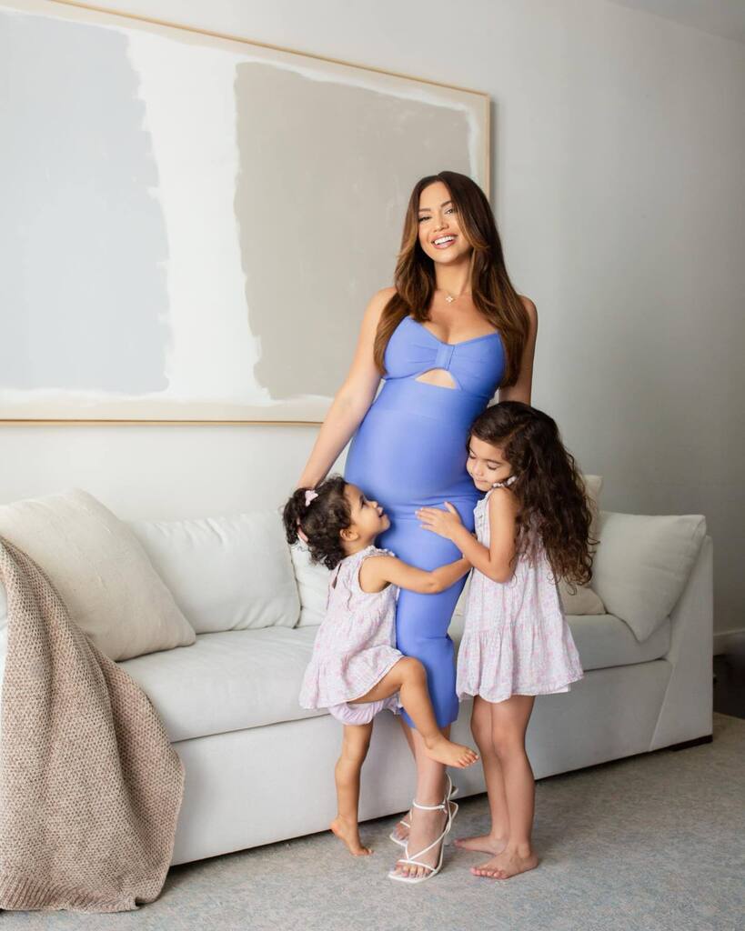 They already love baby sis so much! 🥹🫶🏼Found you some really cute dress options for your Mother’s Day celebrations! All under $100 too! 🙌🏼 Use my link in Stories for 20% OFF! @venus #VENUSCares #DestinationVENUS #ad instagr.am/p/CryZe-LOfJz/