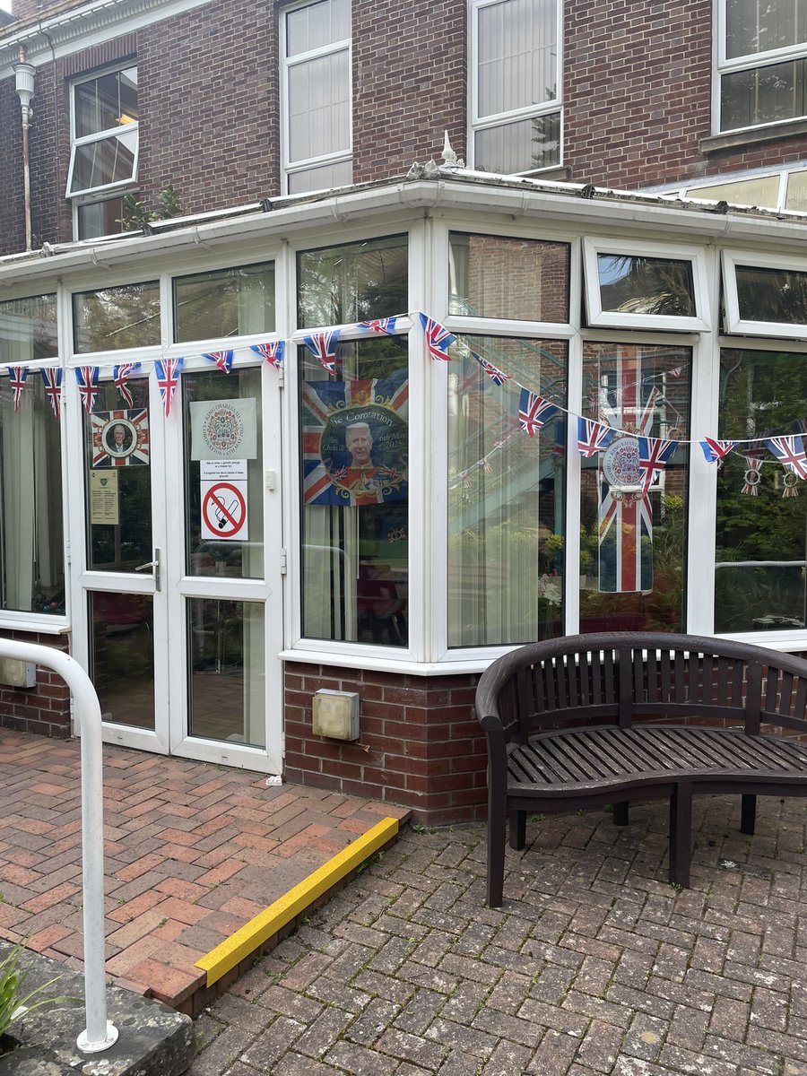 Elizabeth Anderson tweet media