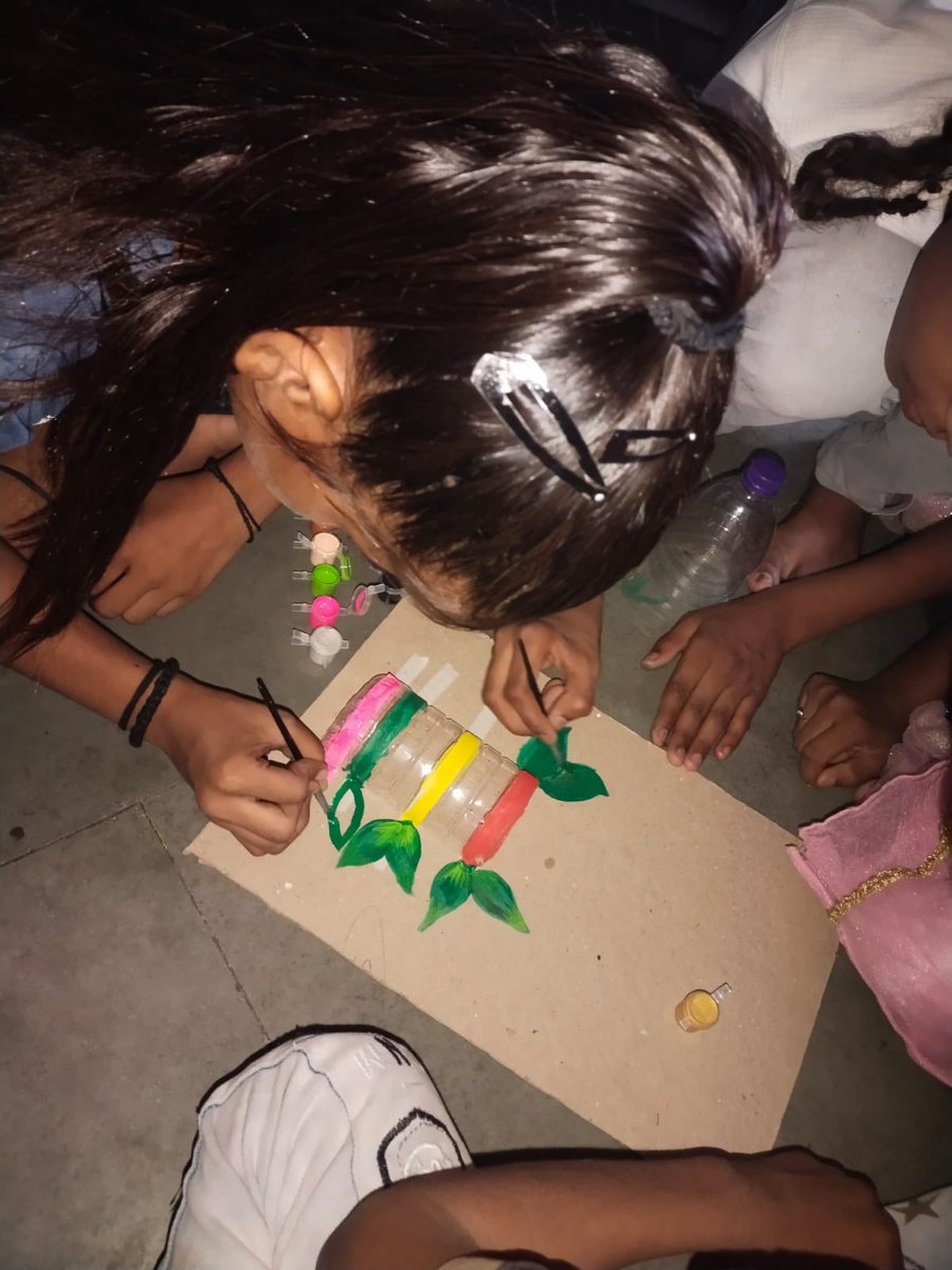 EducareDtef's tweet photo. See how our students reduce, reduce, reuse and recycle the plastics waste.
Divyatarang Educare Foundation students have shown their कलाकारी with plastics waste.
#divya_tarang_educare_foundation 
#कलाकारी 
#reusereducerecycle
@dmgbnagar @Bsagbn1 @basicshiksha_up @UPGovt https://t.co/afR3Z8kmtz