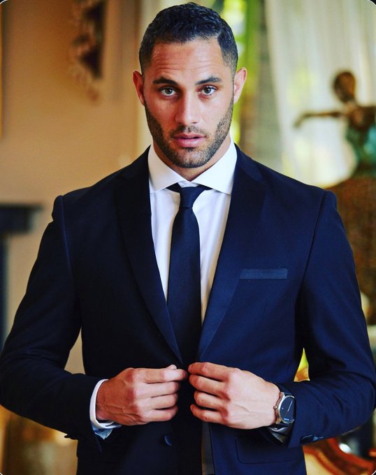 Should I wear this tonight? 😏 https://t.co/H3XdjL0Wrs<a href="/tag/mannequinchallenge"class="tags"><span>#mannequinchallenge</span></a>