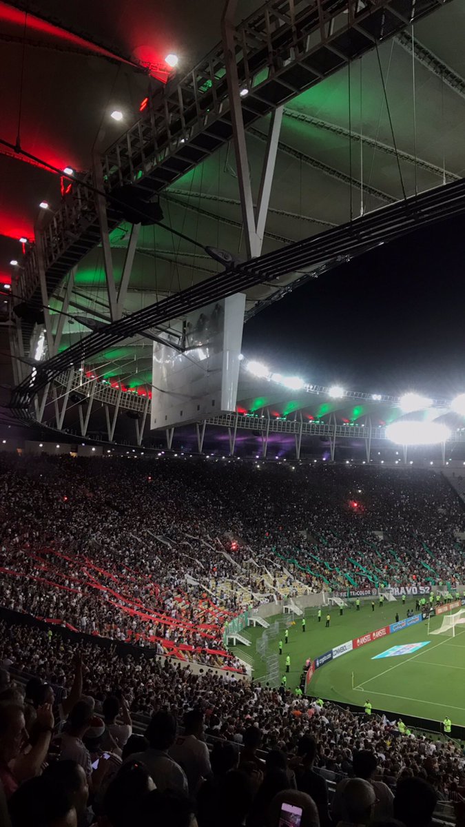 junense14's tweet image. eu vi e fiz parte da história sendo escrita 🇭🇺