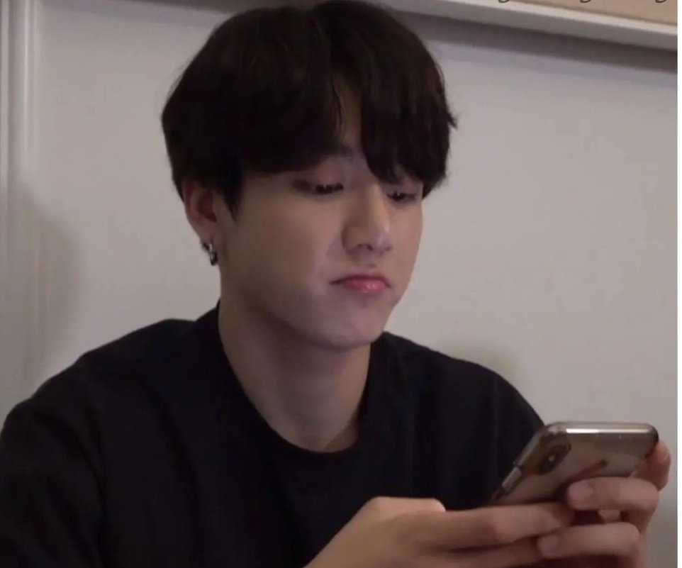 TaekookVisiri's tweet photo. @hmnlvrart Because of some freak, we could able to get a full picture either 😭🥺 https://t.co/GHB5ZSvYkn