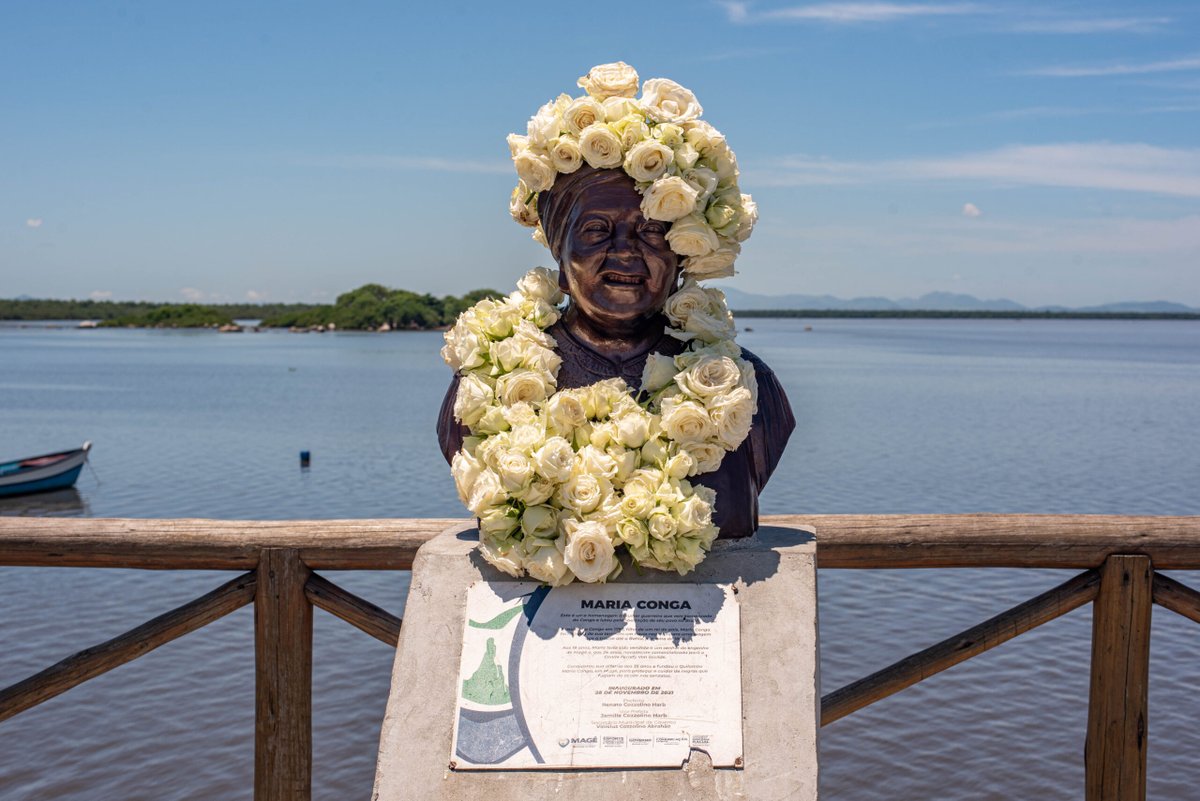 Long-Due Coronation of Maria Conga in Magé: Organizers Respond to Vandalism of Bust of ‘Brazilian Harriet Tubman’

By Barbara Dias @barbaradiasphoto

🔗 Read de the full article: bit.ly/3LPU5Md

w/ <a href="/RjMnu/">MNU-RJ</a>, <a href="/idmjracial/">IDMJR</a>, <a href="/desencarcerarj/">Frente Estadual pelo Desencarceramento - RJ</a>