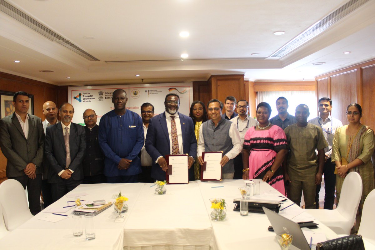 Under the triangular cooperation 🇮🇳🇩🇪🇬🇭, the Forestry Commission Training Centre Ghana and @NID_India signed a MoU to promote design innovation in bamboo products. #TriangularCooperation fosters the transfer of knowledge, technology and skills. It is a key objective of the #GSDP.