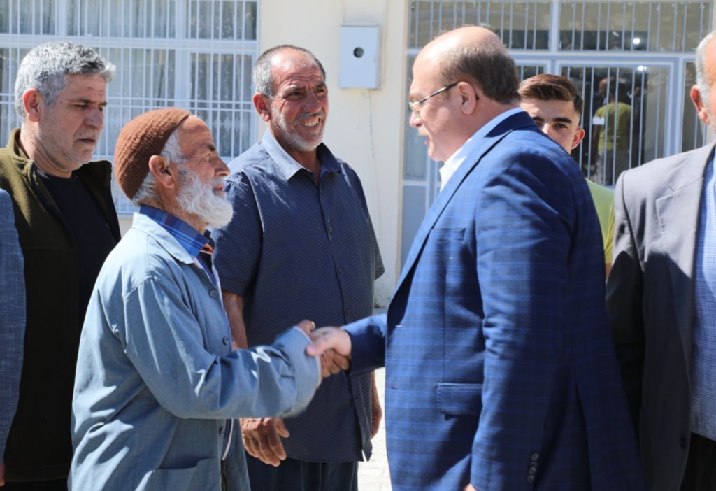 mehmetsarinizip's tweet photo. #Turlu Mahallemizdeyiz.. 

Mahalle sakinlerimizi ziyaret ederek, hasbihal ettik.

Cumhurbaşkanımız, Liderimiz Recep Tayyip Erdoğan için desteklerine talip olduk.

#DurmakYokYolaDevam
#DoğruZaman #DoğruAdam https://t.co/bTcUcczwPM