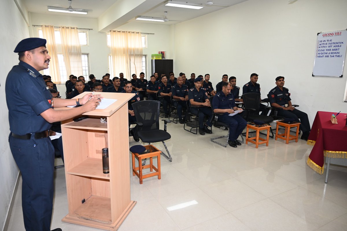 05NDRF's tweet photo. "Training proves to be the key ingredient to handle any disaster"
#ClosingCeremony of #03Days Borewell rescue course conducted by Sh S.B Singh #Commandant at #5BNNDRFPune
#Training
#CapacityBuilding
#learning
@ndmaindia @ANI @PIB_India @NDRFHQ @NDRFPune https://t.co/wmDaLrR0rP