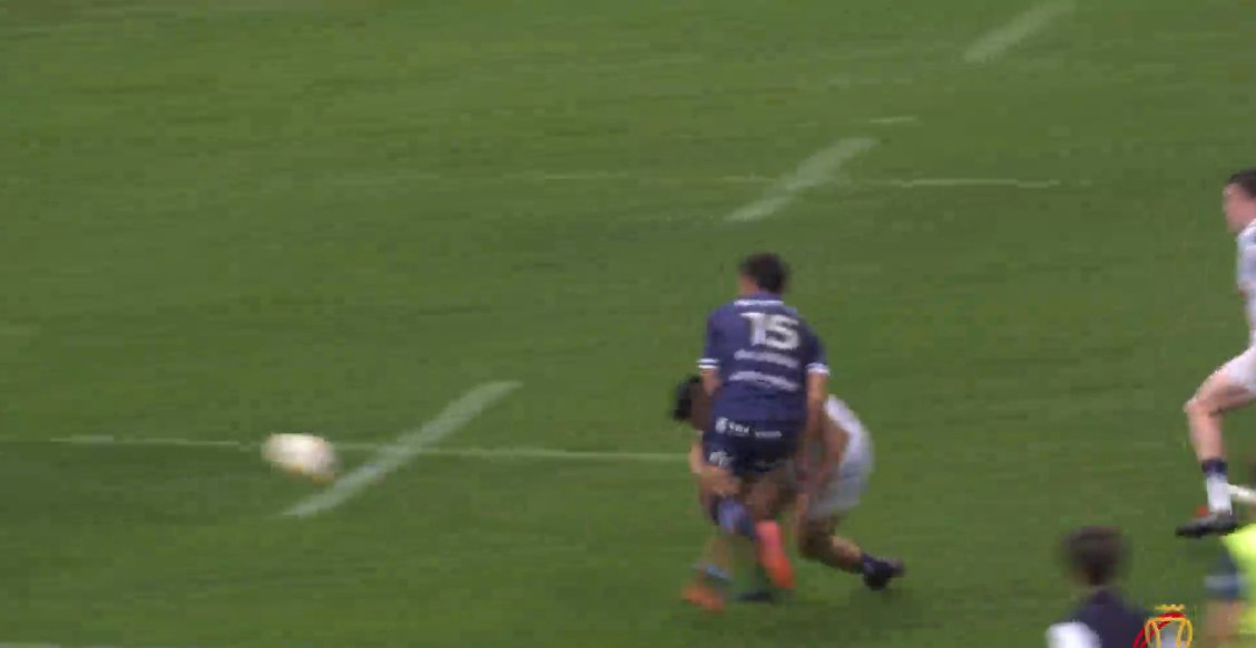 ¿Placaje sin brazos?