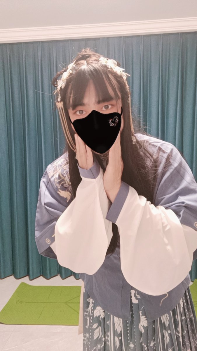 CD442227's tweet photo. 今天尝试一下汉服，太热🥵啦
#Crossdreser #伪娘 #伪娘露出 #女装男子 #女装男 #打飞机 #伪娘自慰 #伪娘母狗 #伪娘日常 #伪娘cd #伪娘勾引直男 #伪娘肉便器 https://t.co/UjgdNjxkTm
