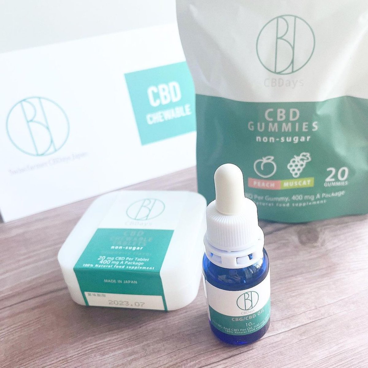 CBDは、世界中で注目されている健康食品です🌿その効果は、脳内の神経伝達物質を調整し、不安やストレス、うつ病、眠りの問題などを緩和するだけでなく、がん細胞の増殖を抑える働きもあると言われています。また、痛みや炎症の緩和にも有効で、筋肉のコリやスポーツ障害の改善にも役立ちます✨#CBD
