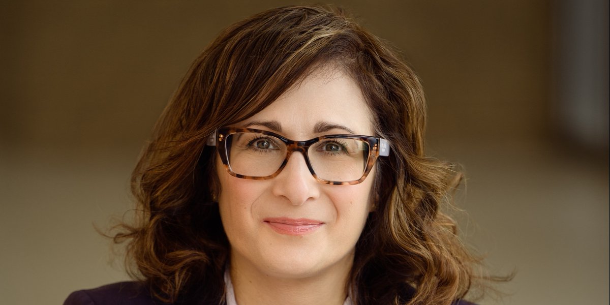 umoncton's tweet photo. NOMINATION | Jeanne Farrah est nommée directrice générale, Philanthropie et relations avec les alumni.👏

👉 Pour lire la suite :
https://t.co/BwSBkkSyfI https://t.co/vyv8ucAuhk