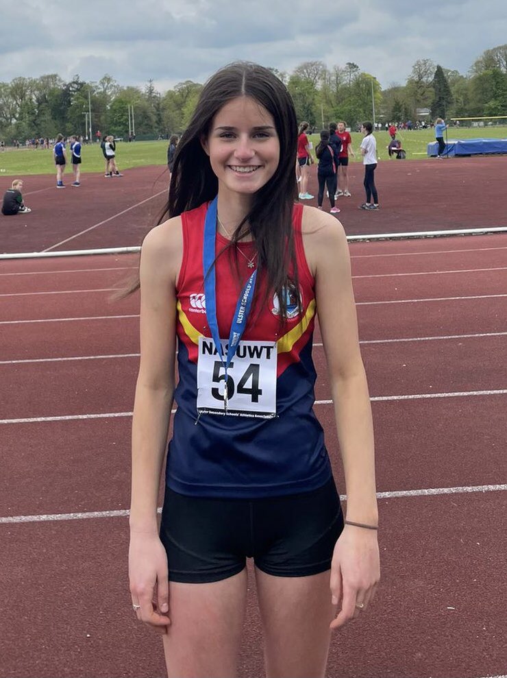 BHS_SPORT's tweet photo. Congratulations to our next group of medal winners!
Medalists in discus, high jump x2 and shot. 
🔵🔴 https://t.co/QVy3DkJ5Wm