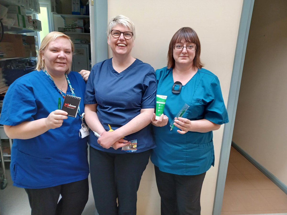 RosieRead10's tweet photo. Thanks to the team at podiatry Corby who were happy for a photo and made pledges for our #handhygienday campaign @juicyleaves @KellyBaptiste3 @lauren_1013 @JacquiRussell13 @Snow64Snow @JennyBoyce9 @NHFTNHS https://t.co/RRgQKoS87s