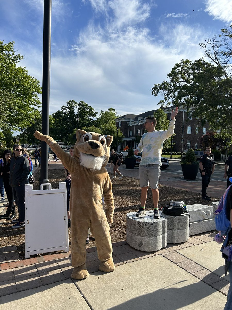 CES walk and roll to school day 🎉 🛴 🚲