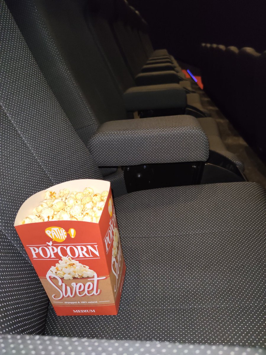 LiveAsEobane's tweet photo. Guess the movie 🍿🤭 https://t.co/DAYocWduo8