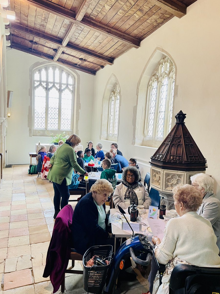 roecroftlower's tweet image. Our values ambassadors supporting the local community coffee morning at St Mary’s church this morning. ⛪️ 
#valuesoflife #roecroftfamily