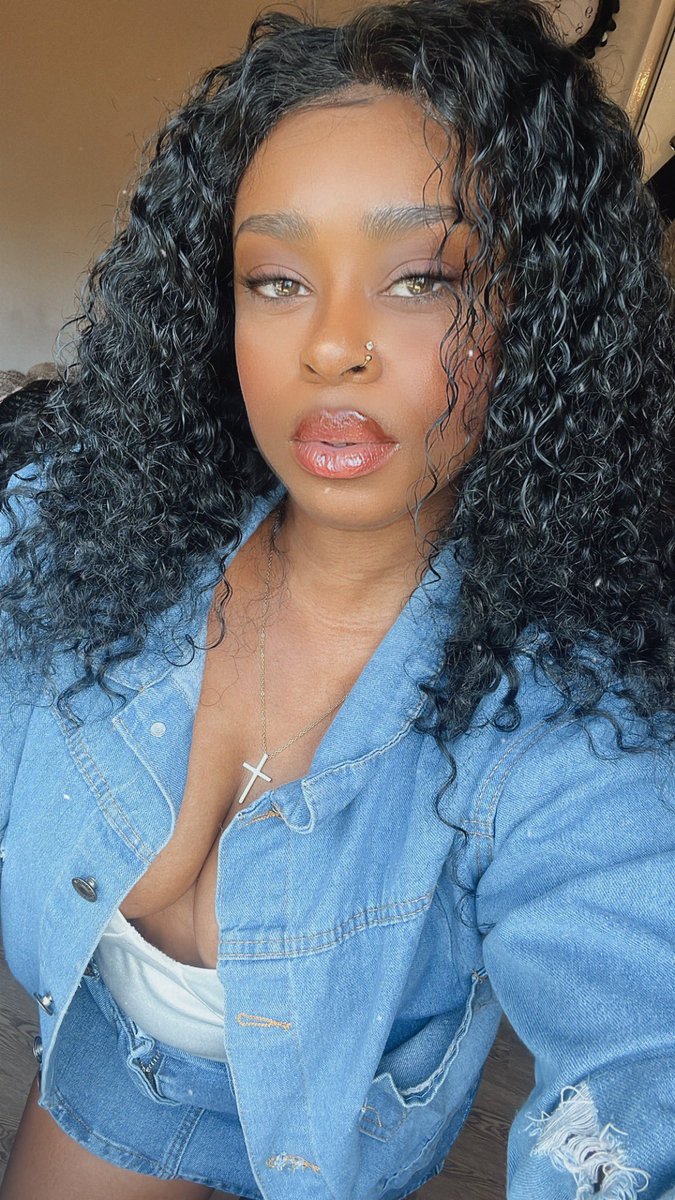 ƬHIƧ LӨVΣ❣️OUT NOW! tweet media