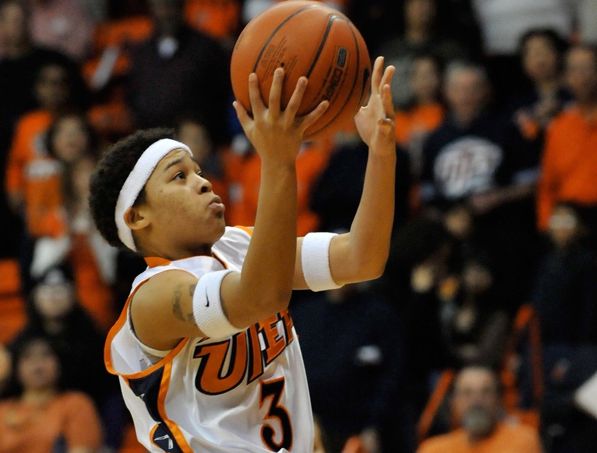 SSN_UTEP's tweet photo. Jareica ended up finishing her UTEP campaign first all-time in career assists (599) &amp; steals (277). 

In her life after UTEP, Hughes played basketball overseas and was inducted in the UTEP Athletics HOF in 2018. She currently is the Asst. Coach at Colby Community College. https://t.co/h2xAYEvN2O