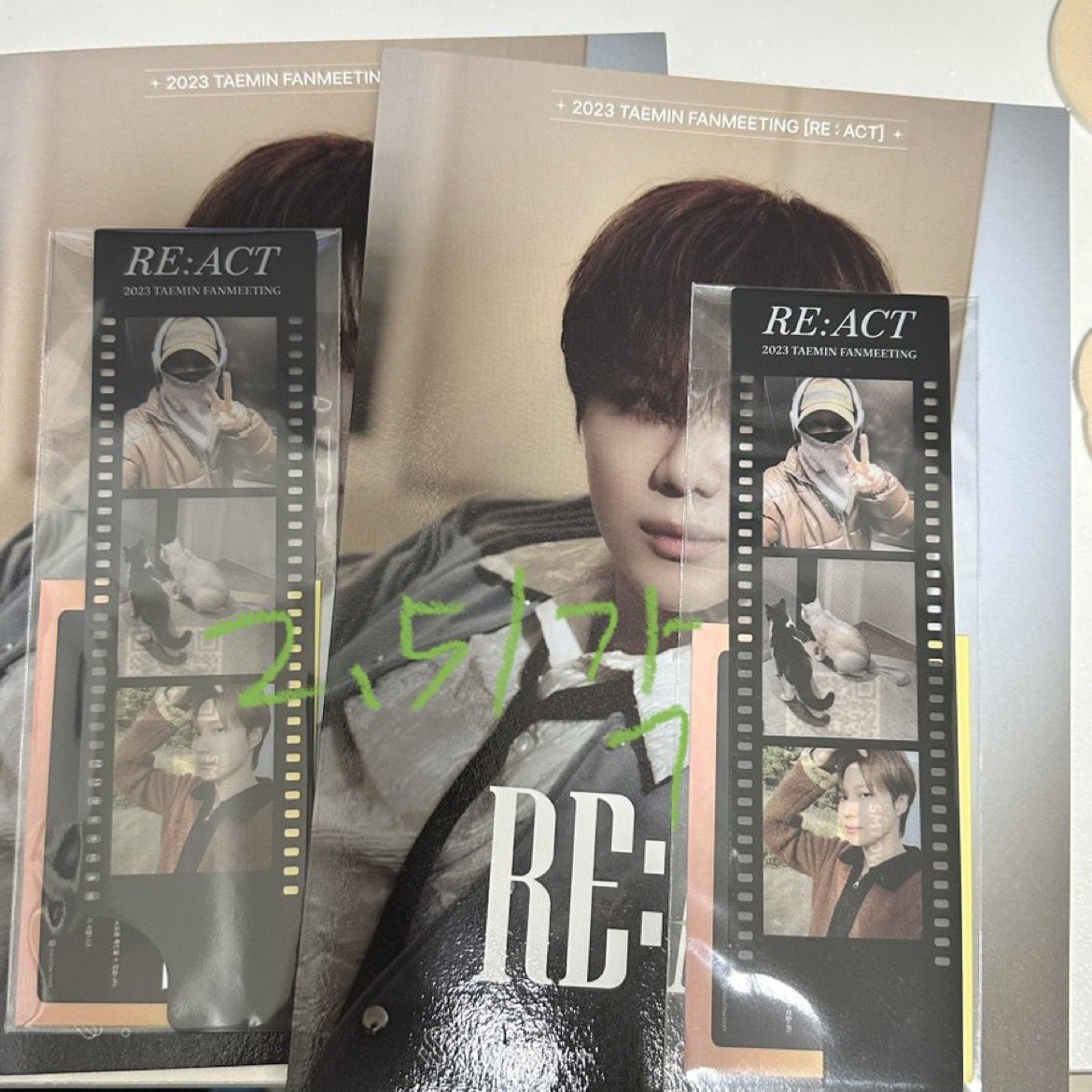yangdo_om's tweet photo. 샤이니 태민 팬미팅 리액트 RE : ACT 특전 입장포카 미개봉 세트 개별 양도

슈스엠포카+필름 2.5

준등기/반택⭕️

미공포 샤이니 태민 온유 종현 키 민호 taemin poca sell 팬미팅 탬미팅 태민 포카 비즈탬 초록니트탬 베레모탬 크리미널 이데아 어드바이스 SHINee https://t.co/UHRNuWvIIg