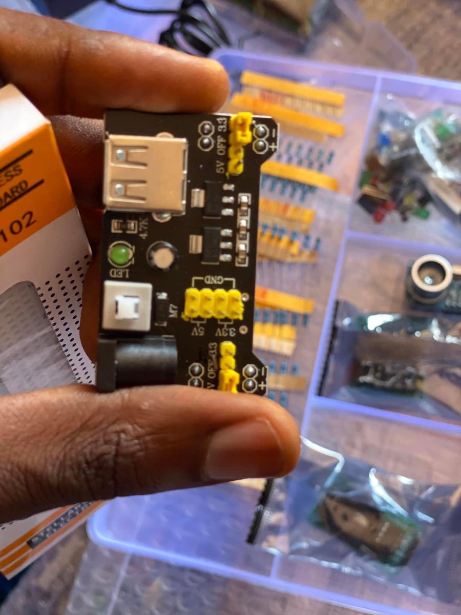 JosephL999's tweet photo. Bonjour à tous 
Vos kits Arduino UNO sont disponibles chez nous à un  prix favorable pour le  bonheur des amoureux de l’automatisme .
Contact : (224) 628757201 
🎯 Livraison possible partout en Guinée https://t.co/iOrzQeAIJv