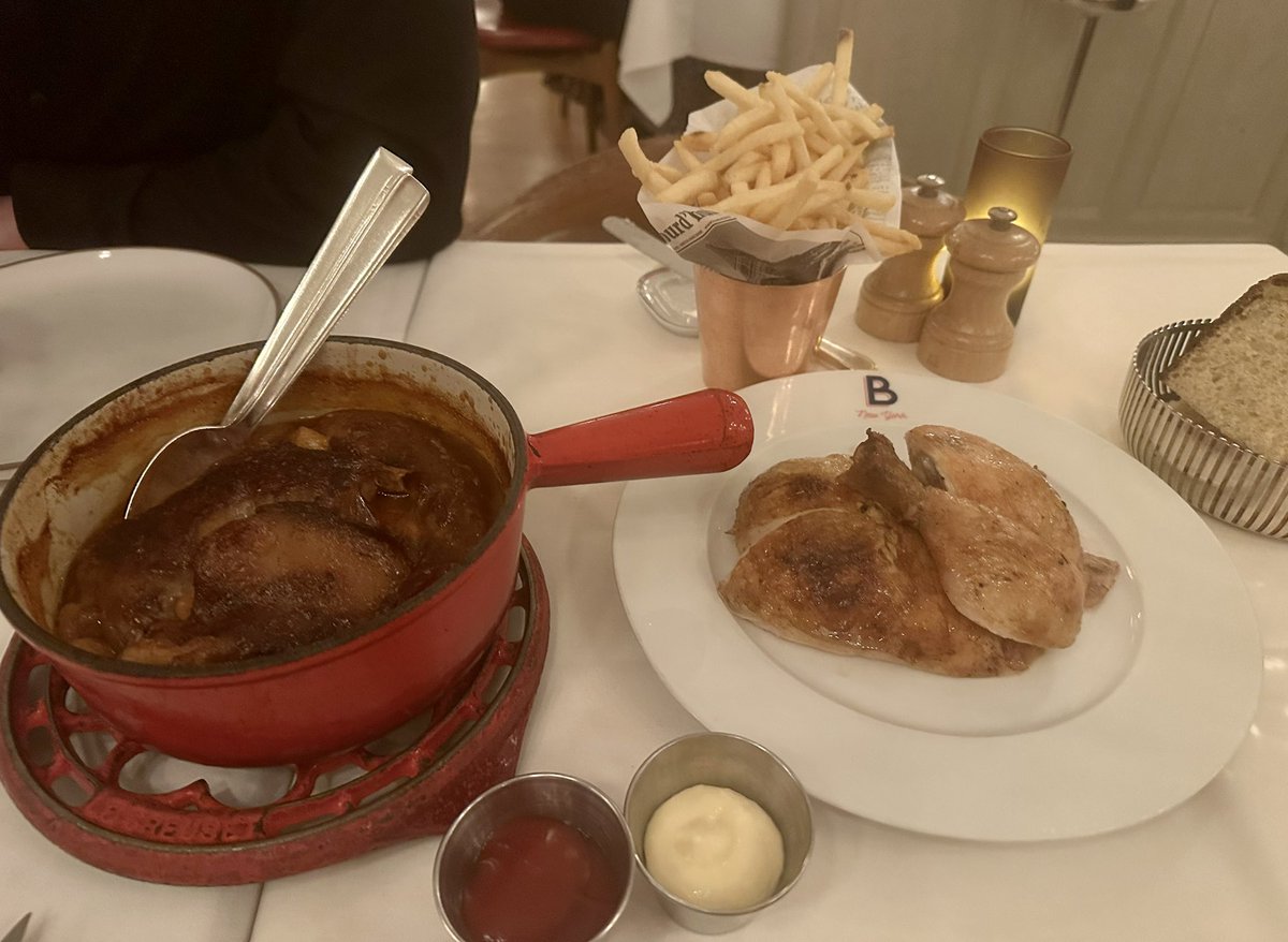 multipleforks1's tweet photo. Benoit Bistro NYC https://t.co/1CjIVD4NrP