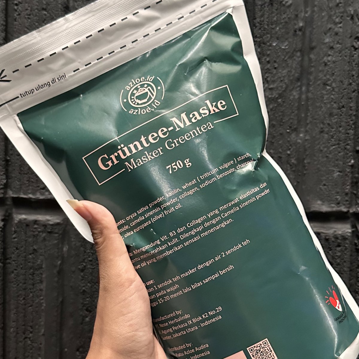cloudysnowys's tweet photo. ‼️GIVEAWAY UNTUK 10 ORANG‼️

aku mau bagi bagi masker favorite aku rulesnya gampang banget ⤵️

• RT &amp; LIKE TWEET INI
• follow @AzloeOfficial 
• rep mau yang gruntee/fleur

✨MASING MASING DAPET 750gr✨ https://t.co/WzTOWaGNmb