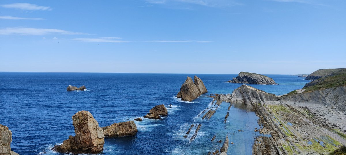 RaulGCoto's tweet photo. Costa Quebrada / Hurros (#Cantabria) @CantabriaOnline @cant_infinita @NatureaCant @Cantabriaviva @Cantabria_ven #hurros https://t.co/9XDMD1iG5N