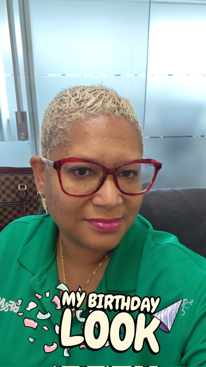 ShawnetteBell2's tweet image. #chapter45 even tho Im not feeling it.  I will make the best of it