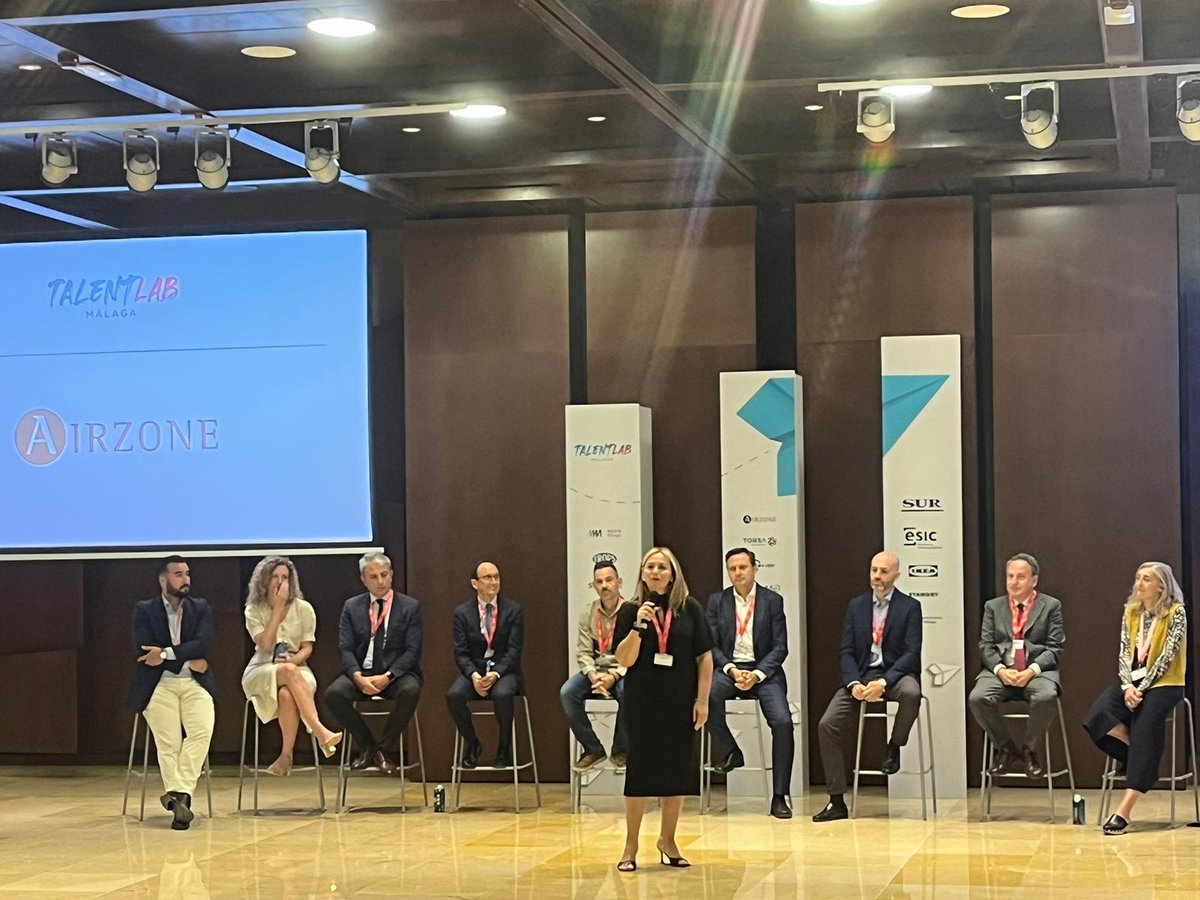 ESICMalaga's tweet image. Intervención de Sonia Cervantes, directora de RRHH de @Airzone_es 👏👏

#Talentlab @DiarioSUR