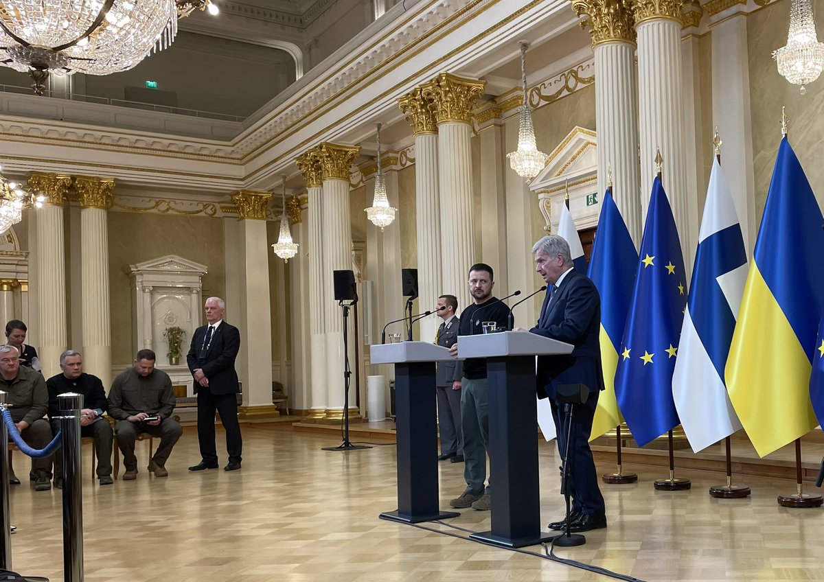 A much appreciated visit of President Zelenskyi 🇺🇦 to Finland 🇫🇮 Ukraine deserves a just peace. A Nordic Summit with Ukraine commencing soon to express strong 🇫🇮🇸🇪🇩🇰🇳🇴🇮🇸 support and commitment to 🇺🇦