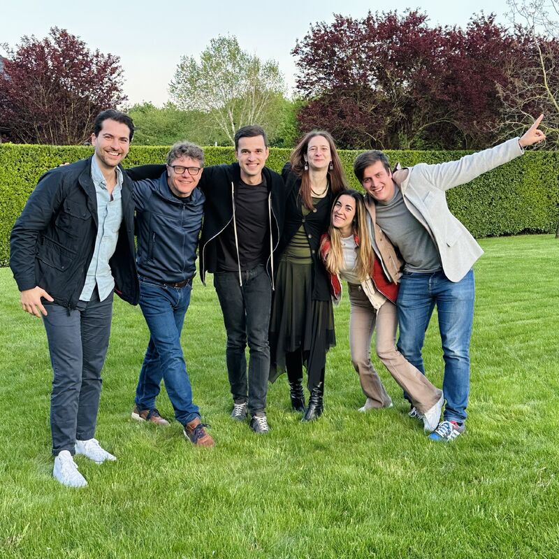 collibra's tweet image. Our ProdOps team kicked off their Brussels on-site with a bbq ☀️ 

From Ann W., Sr. ProdOps Manager: Thank you for bringing this superb team together Tom Dejonghe. Couldn’t wish for any better colleagues! :) May 1st is now officially #Collibra #ProdOps day.

#OneCollibra