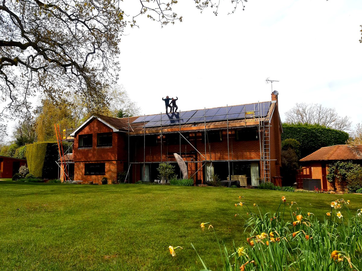 Mt Pentarion, Elevation 7200cm &amp; Lat 51°16' N Long 00°26'W, successfully gilded with #solarpower 25th April 2023. Contact us for future #solarenergy adventures
