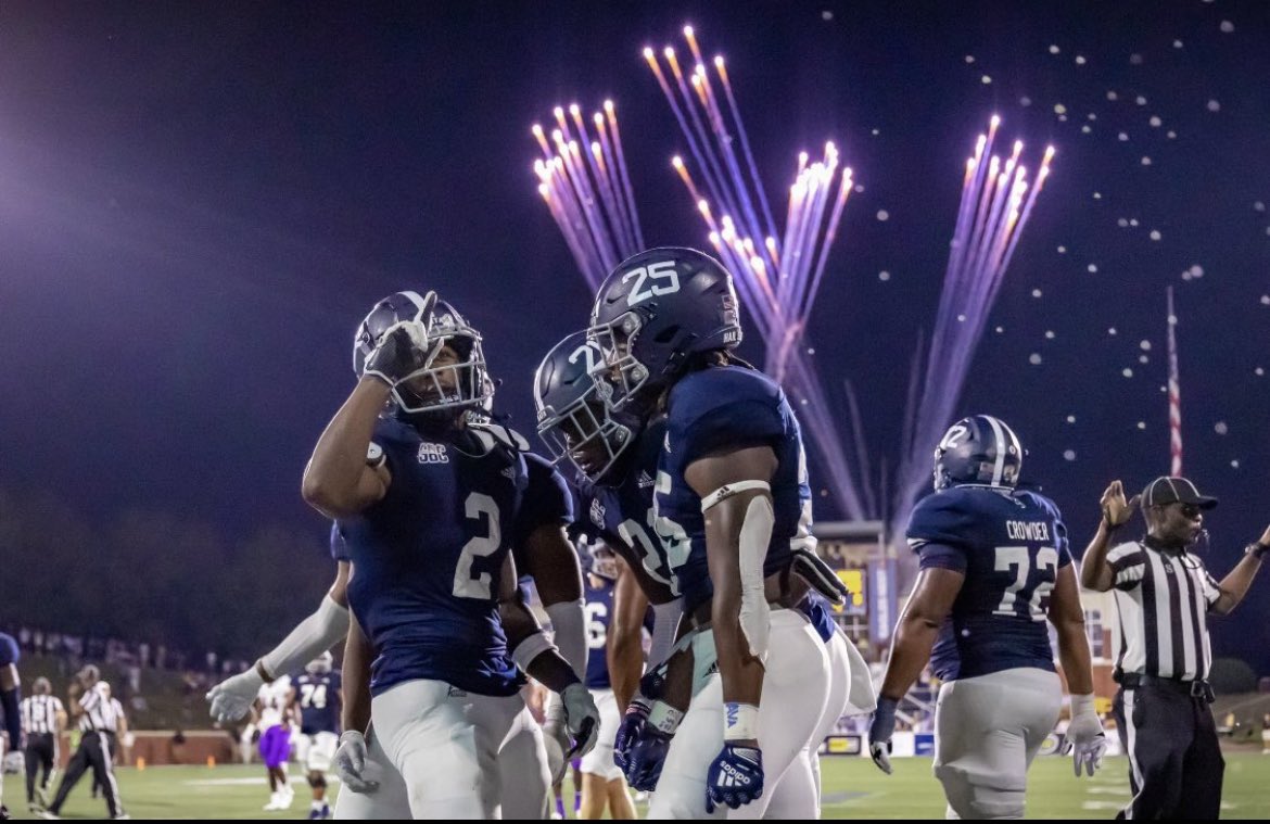 WhoisRod05's tweet photo. Blessed and Thankful to receive my 1st offer from Ga Southern @CoachRyanAplin @CoachTPruitt1 @RecruitGeorgia @Rip_Rowan48 https://t.co/0ZKDTl6tDs