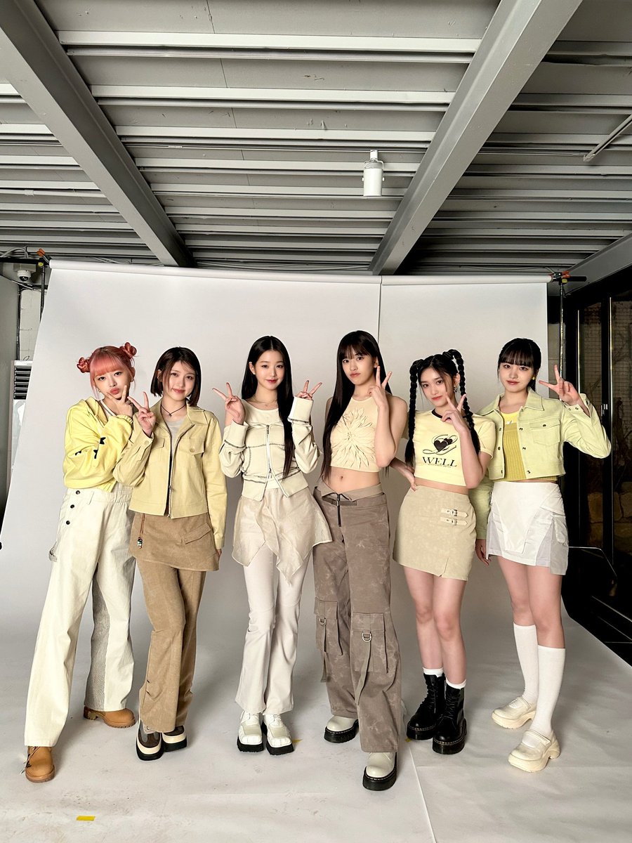 IVEUpdates_'s tweet photo. 📈 IVE "I AM" K-Charts Update at 10PM KST 🇰🇷

#1 MelOn
#1 Genie
#1 Flo
#1 Bugs 
#1 Vibe
#1 YouTube Top Songs

👑220th PERFECT ALL-KILL 👑

#아이브 #IVE https://t.co/A1k31XWehe
