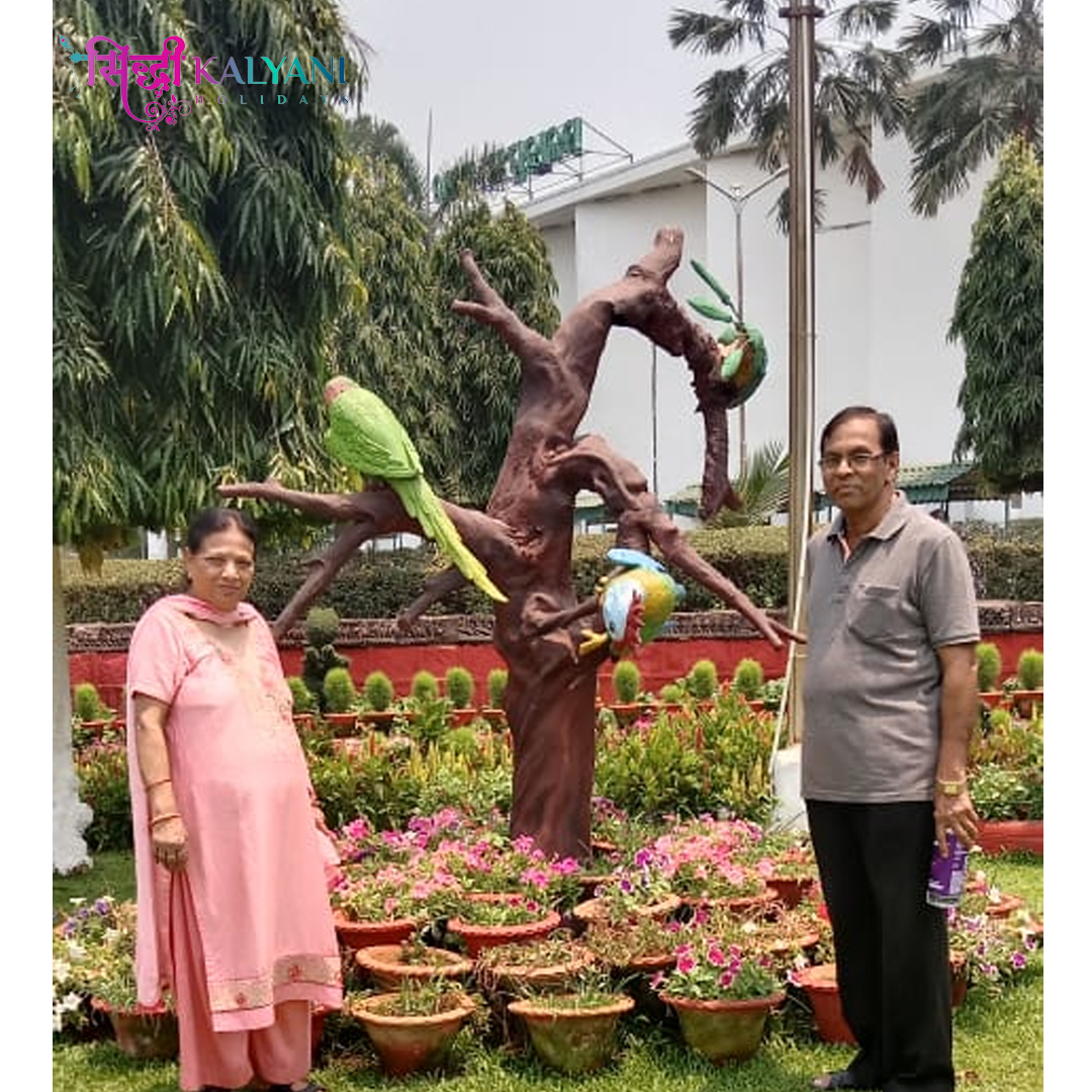 Siddhi_Kalyani's tweet photo. Our clients ๐ ๐ฟ.๐๐ฎ๐ซ๐๐ง๐๐ซ๐ ๐๐ฎ๐ฆ๐๐ซ ๐๐ฆ๐ ๐๐ข๐ง๐ ๐ก and ๐๐๐ฆ๐ข๐ฅ๐ฒ made some incredible memories, experienced incredible sights and had a truly unforgettable adventure.
#Golden_Triangle_Tour #Memorable_Day #Adventure #Travel #Travel_Experience #Incredible_Sights https://t.co/qNX2r6HgQV