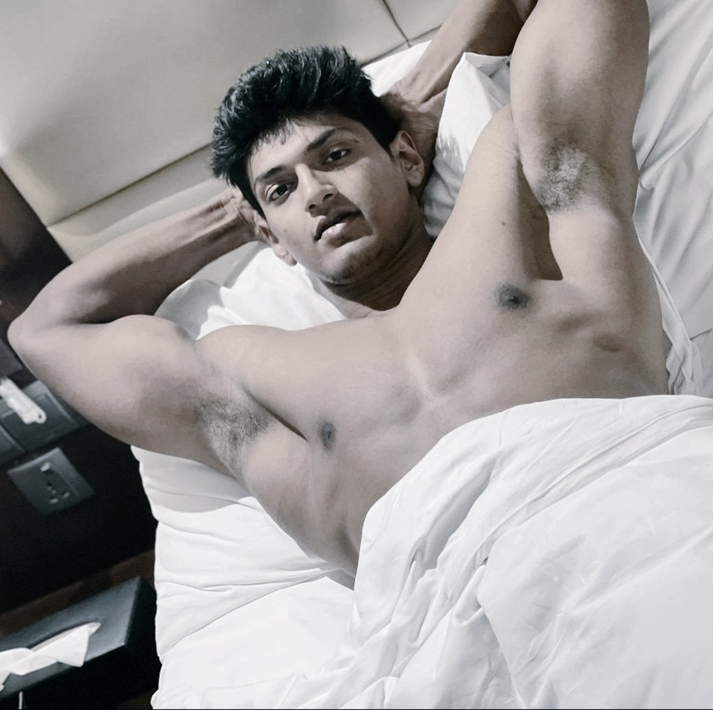 kasubapmme's tweet photo. Hunk hot desi daddy https://t.co/ZrN2f8HfOV