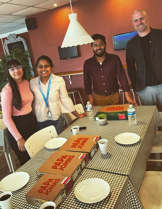 Aviserv1's tweet photo. Goodbye Annam! - Thanks for the pizza - you've been amazing! https://t.co/MYgGmOr3xy