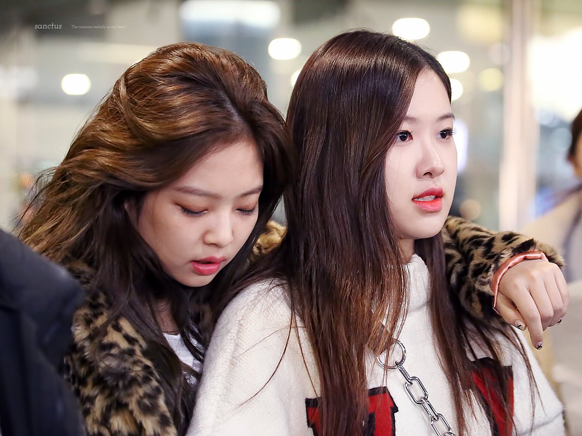 girlgroupsdata's tweet photo. SANCTUS 2017-2019 COMPILATION (BLACKPINK JENNIE &amp; ROSÉ) [INACTIVE FANSITE] ☛ https://t.co/u8Bou2nK2Y

#BLACKPINK #ROSÉ #로제 #블랙핑크 #제니 #JENNIE #CHAENNIE #ROJENNIE https://t.co/sU9YzfW3ti