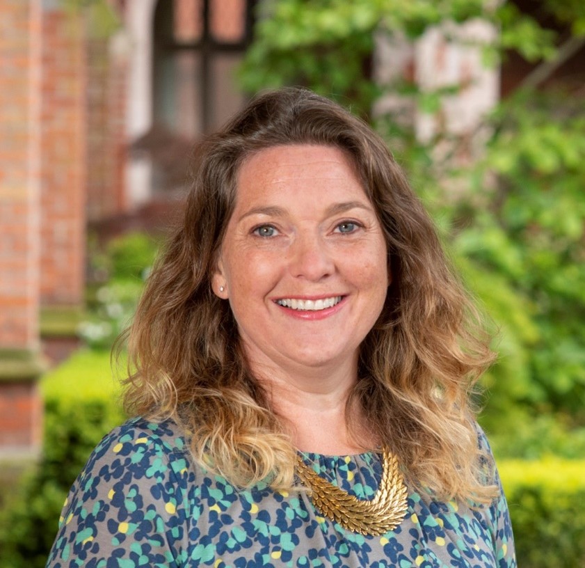 uniofwarwick's tweet photo. We're thrilled to announce our new Provost, Professor @EgfEmma.

Prof Flynn will join Warwick in August from @QUBelfast, where she has been PVC (Research and Enterprise) for the last 4 years.

Read more about our new Provost: https://t.co/B5WunK9yKo https://t.co/RlBYCLUwBU