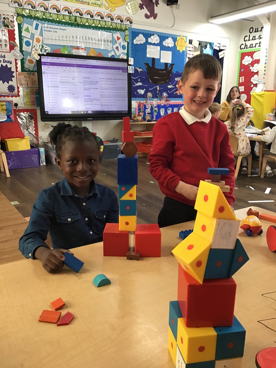 pdcsReception's tweet photo. We have enjoyed investigating 3D shape. We have used our knowledge to build a pyramid structure π just like Mount Fuji #topicinspired @PDCSPrimary https://t.co/JPYkXcXDZg