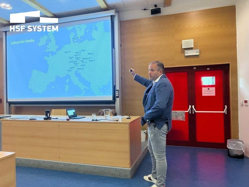 HSFSystem's tweet photo. 🗣 V rámci odborné přednášky jsme se dnes na Fakultě stavební VŠB - TUO prošli projektem Garbe Park Chomutov od demolice až po továrnu na brýle. 🏭👓
#hsfsystem #stavimestavby #vsb #fast #stavarna #odbornici #prednaska #garbeparkchomutov #garbepark #garbe https://t.co/Z5xN2mHXa8
