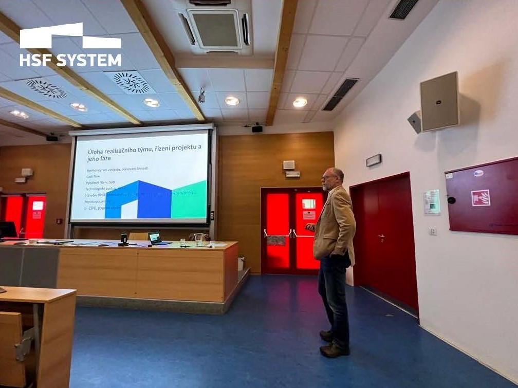 HSFSystem's tweet photo. 🗣 V rámci odborné přednášky jsme se dnes na Fakultě stavební VŠB - TUO prošli projektem Garbe Park Chomutov od demolice až po továrnu na brýle. 🏭👓
#hsfsystem #stavimestavby #vsb #fast #stavarna #odbornici #prednaska #garbeparkchomutov #garbepark #garbe https://t.co/Z5xN2mHXa8