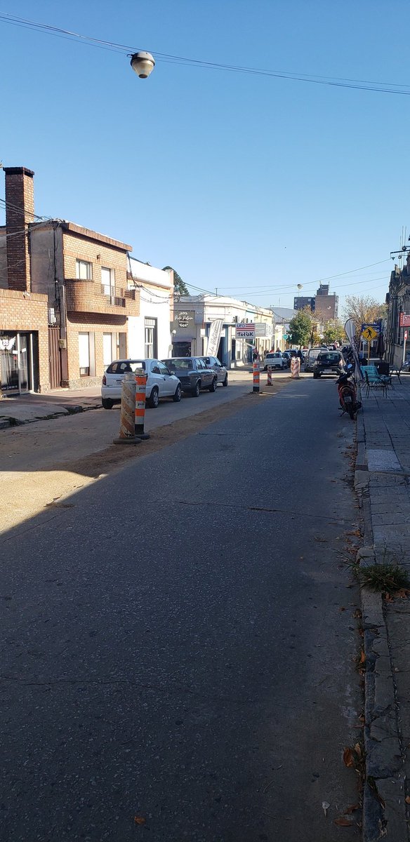 Hoy se cumple un mes y la Calle Antonio Maria Fernández sigue sin ser reparada. Una vergüenza en pleno centro de la Ciudad
