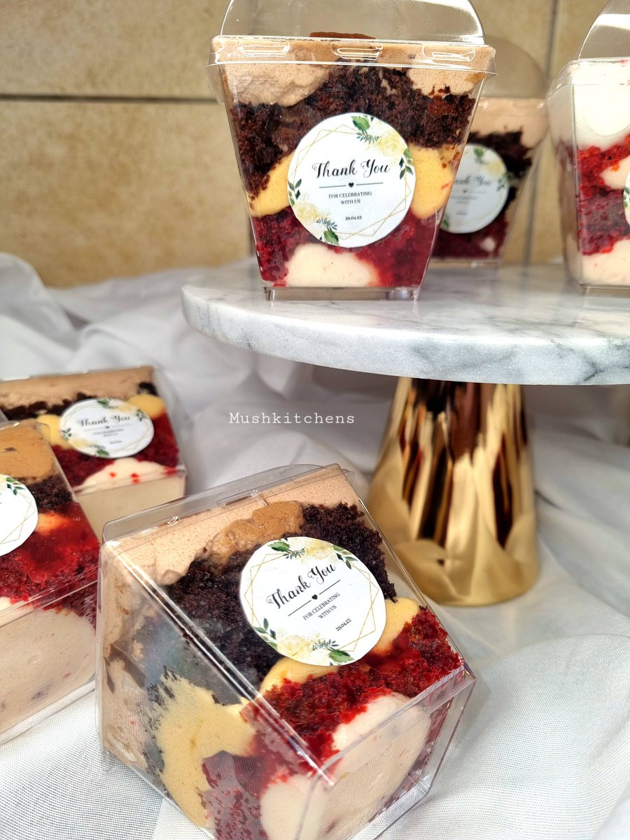 LufunoMush's tweet photo. Hi 👋,  Delicious and beautiful cakes available. I also sell desserts. For orders contact 0825268260.

#DrNandipha #FlySafair #FlySafairLuckyR9Winner #TheRiver1Magic  Mpho Simpiwe Ngema https://t.co/GwNOaHx86D