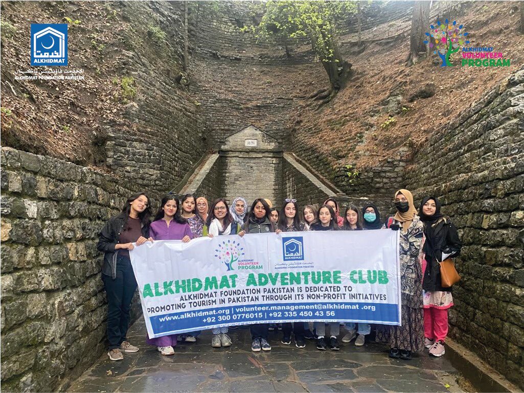 AliRanaSultan's tweet photo. Alkhidmat Adventure Club arranged another one-day trip to Mushkpuri Top for female volunteers was an incredible recreational tour that allowed us to discover the breathtaking beauty of Pakistan. 
#alkhidmatfoundation #alkhidmatvolunteers #tours #murree #volunteers #positivity https://t.co/PFhbh7WRge