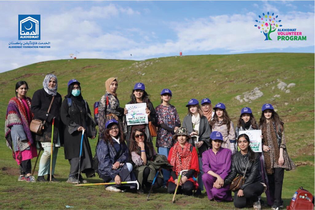 AliRanaSultan's tweet photo. Alkhidmat Adventure Club arranged another one-day trip to Mushkpuri Top for female volunteers was an incredible recreational tour that allowed us to discover the breathtaking beauty of Pakistan. 
#alkhidmatfoundation #alkhidmatvolunteers #tours #murree #volunteers #positivity https://t.co/PFhbh7WRge